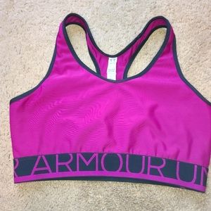 Under Armour Sports Bra Size Medium